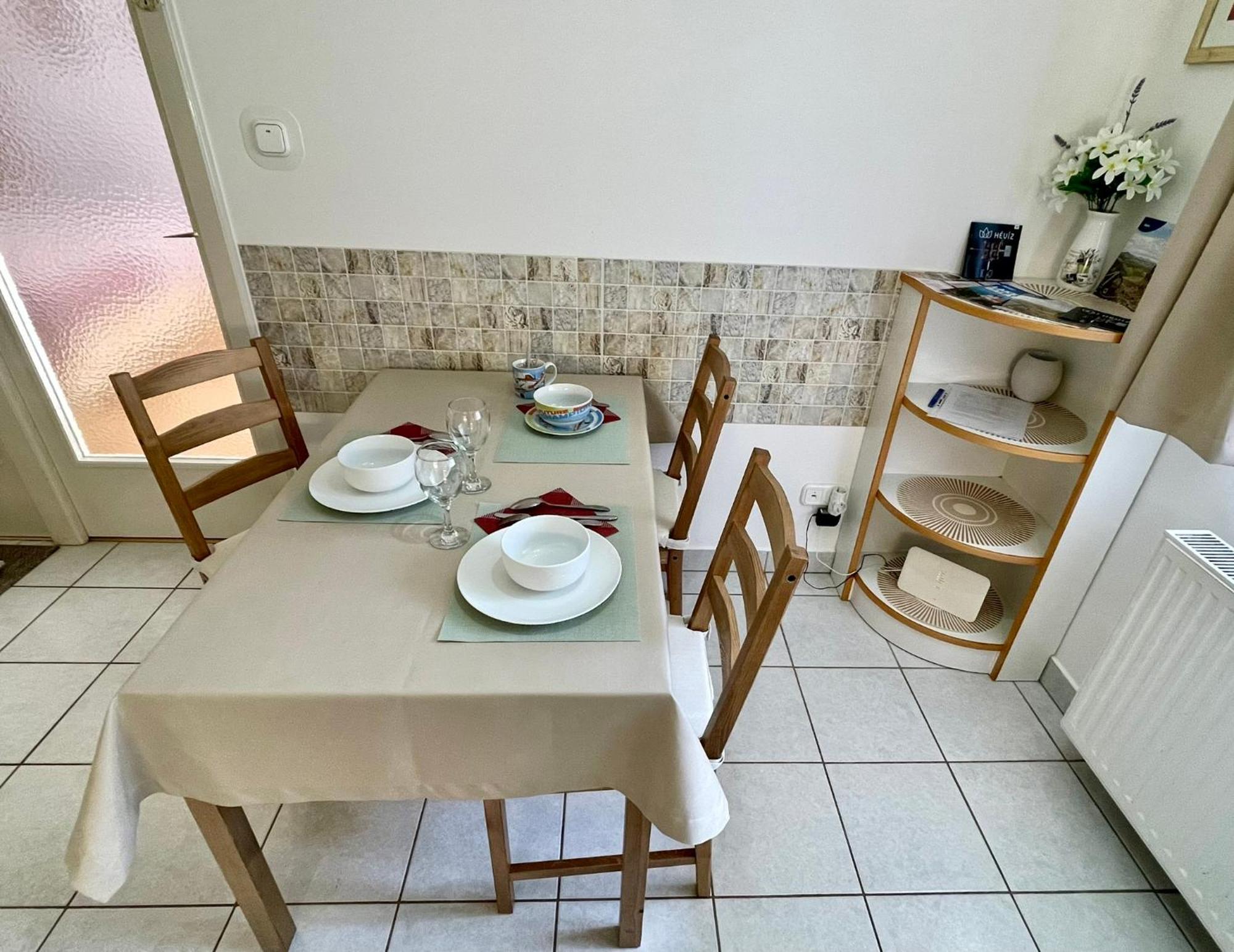 Tavirozsa 1A Apartment Heviz Exterior photo