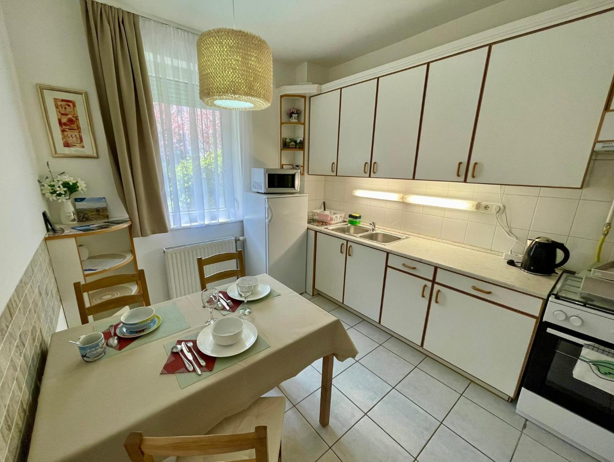 Tavirozsa 1A Apartment Heviz Exterior photo